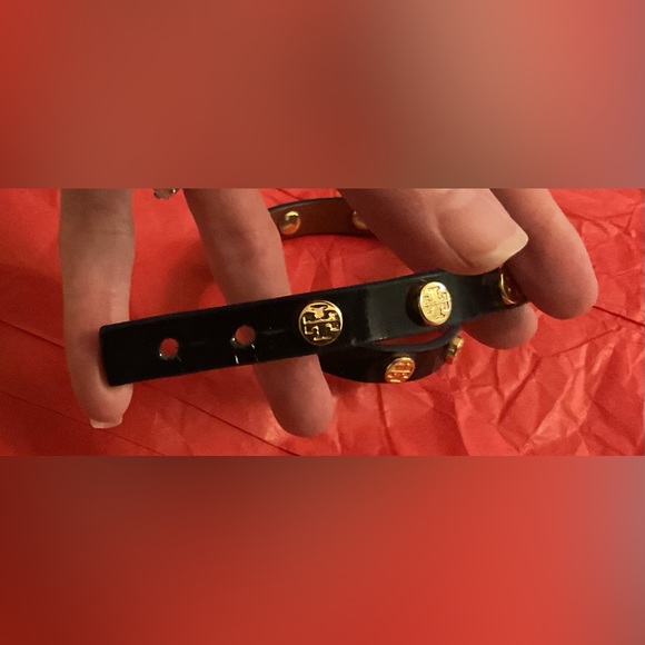 EUC Tory Burch Navy Patent Leather Logo Stud Double Wrap Bracelet - Picture 6 of 6